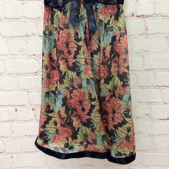 Spree Intimates Floral Lace & Sequins Babydoll with Matching Panty - Size Small - Picture 3 of 8